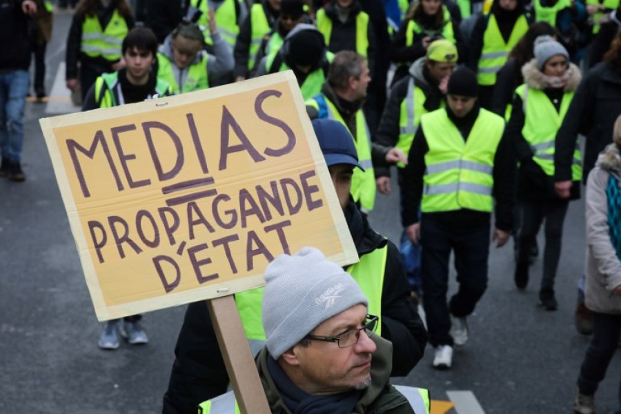 médias gilets jaunes Les journalistes français